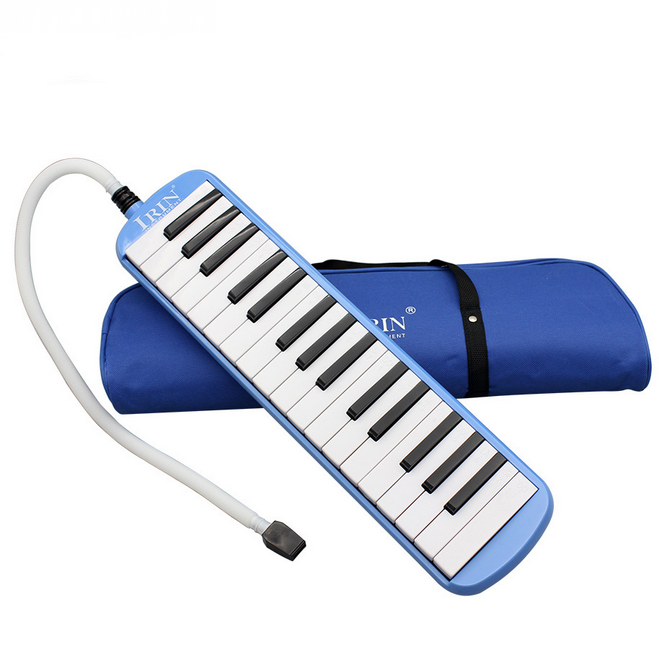 Melodica in case (reed-based wind instrument) Blue 32 - Melodica in case (reed-based wind instrument) Blue 32