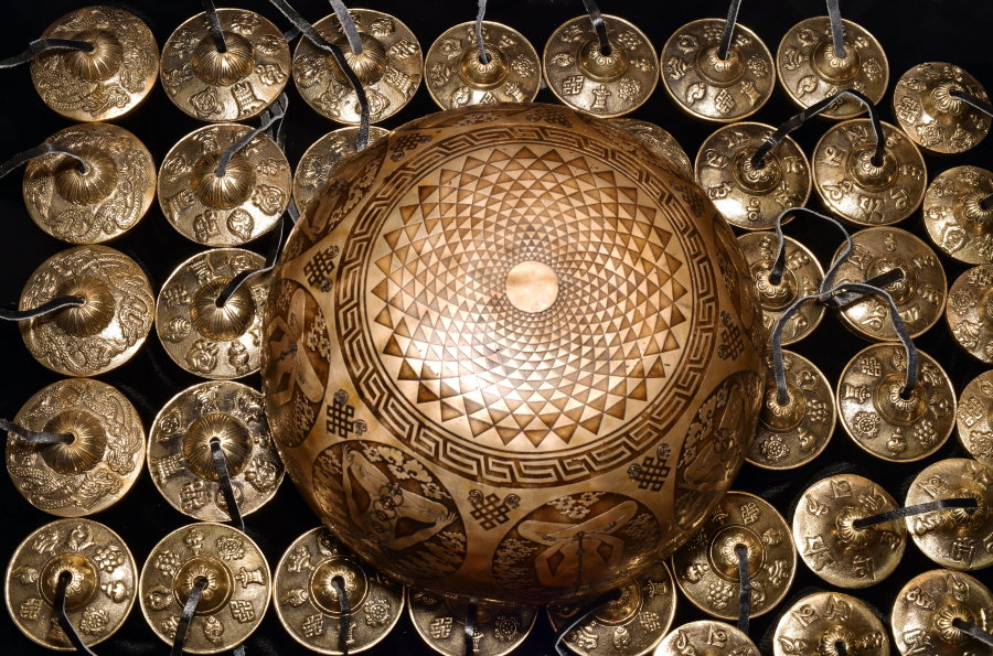 Forged singing bowl "Buthan" BT-130 ( 24,5 cm, Key: C# 139 Hz) - Forged singing bowl "Buthan" BT-130 ( 24,5 cm, Key: C# 139 Hz)