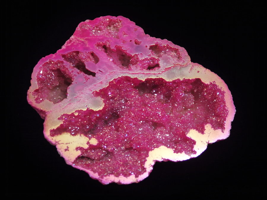 Quartz Crystal (geode 147 gramm) - Quartz Crystal (geode 147 gramm)