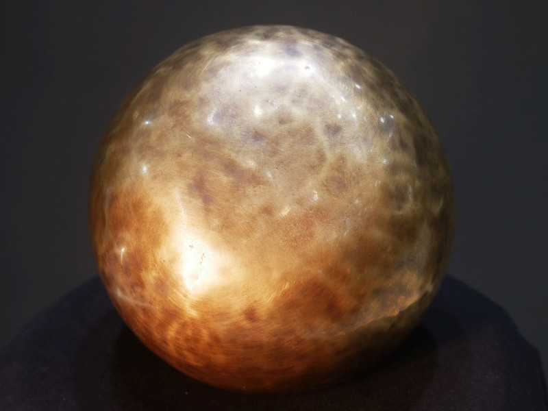 Forged Singing Bowl "Plain antique" (21cm, key: G 196Hz) - Forged Singing Bowl "Plain antique" (21cm, key: G 196Hz)