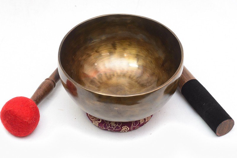 Forged Singing Bowl "Ramayana" AR-106 (14 cm, Key: G 391 Hz) - Forged Singing Bowl "Ramayana" AR-106 (14 cm, Key: G 391 Hz)