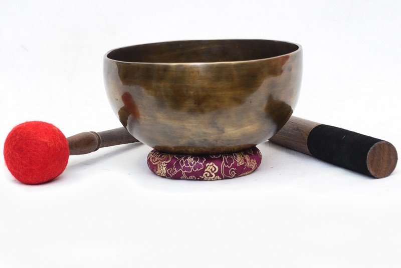 Forged Singing Bowl "Ramayana" AR-106 (14 cm, Key: G 391 Hz) - Forged Singing Bowl "Ramayana" AR-106 (14 cm, Key: G 391 Hz)