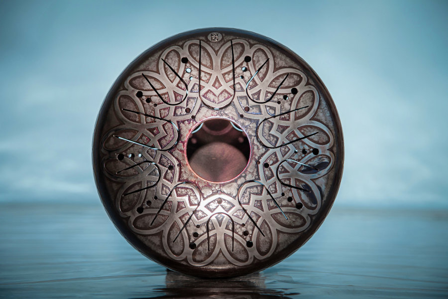 Tank Drum Kosmosky 12" ( 30 cm) KSY-65 "Om in Trefoil" 2-sided / A# major; F minor - Tank Drum Kosmosky 12" ( 30 cm) KSY-65 "Om in Trefoil" 2-sided / A# major; F minor